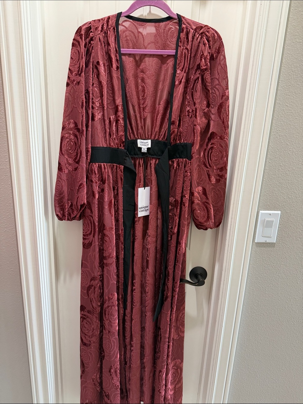 Unique Vintage Rose-Pattern Velvet Burnout Robe in Deep Rose with Black Trim - Picture 3 of 5